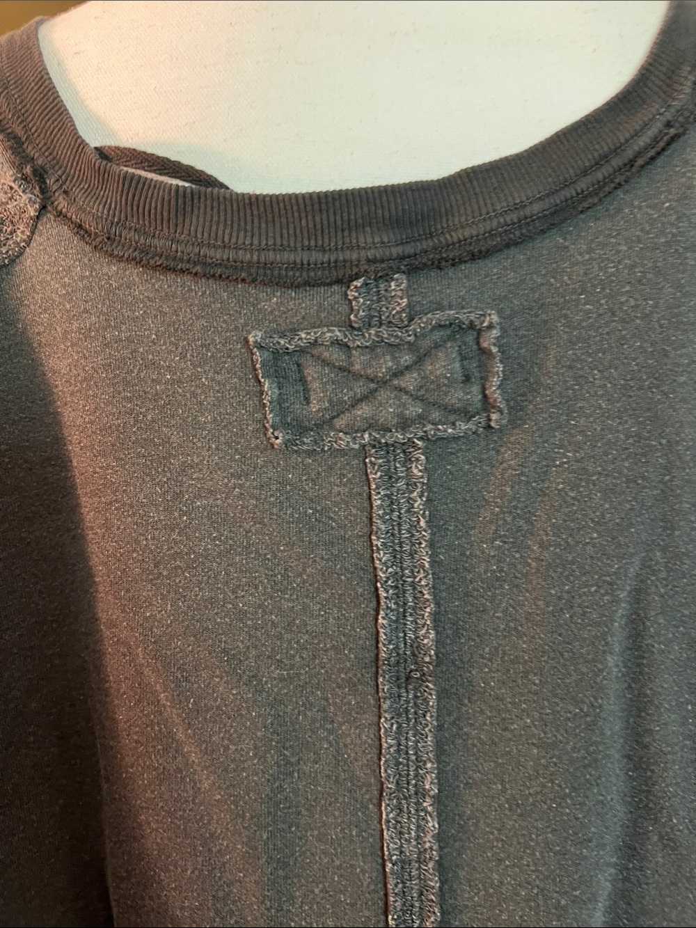 Free People We The Free GraphiPullover V neck Sweatshirt with Heart Bird Graphic - Picture 6 of 10